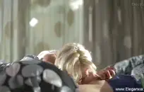 مثير شقراء في سن المراهقة يحصل لها العضو التناسلي النسوي والفم يعاقب من قبل دسار ضخمة.