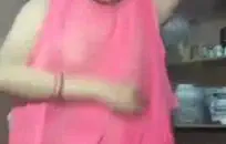 الملاعين الحمار كبيرة في سن المراهقة أمام الأسرة.