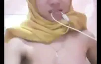 خنثى الملاعين لها الساخنة الرجل في الحمار بجوار حمام السباحة.