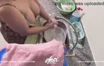 أرادت زوجة أبي الساخنة أن تعرف ما أفعله مع قضيبي.