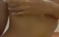 تحصل مارس الجنس خادمة مع كس مشعر من قبل رئيسها.