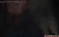 أنا هائج مثل الجحيم ، فلماذا لا تأتي إلى هنا وتدعنا نحظى ببعض المرح؟ أريد أن أحصل على أصابعي اللاصقة داخل كس حلو حتى ننتهي من نائب الرئيس