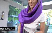 Milfy سمراء حصلت مارس الجنس على مجموعة الشطرنج لبعض النقود السريعة.