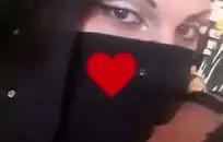 جبهة مورو الإسلامية للتحرير تحصل على خبطت من قبل عشيق بينما أطفالها في المدرسة، مما يجعلها جلسة اللعنة متستر في نهاية المطاف.