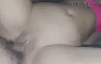 لطيف في سن المراهقة يأخذ الديك ضخمة طوال اليوم.