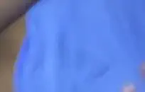 تقوم dirtysluttyblondiebimbo بتصريف الحيوانات المنوية للعملاء في مؤخرتها العذراء الصغيرة الضيقة بينما تتظاهر بإجراء الاختبار لدورها كنجمة إباحية للهواة.