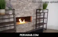 سيسي الشاذ يمارس الجنس مع سريره بعد العمل.