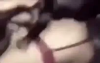 بعقب كبيرة فاتنة يأخذ الديك في الحمار.